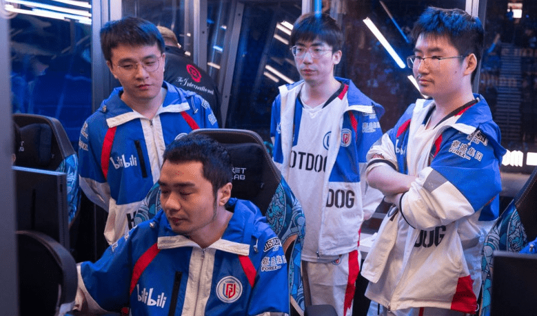 LGD and Xtreme Gaming left BetBoom Dacha Dubai 2024 - Image 1