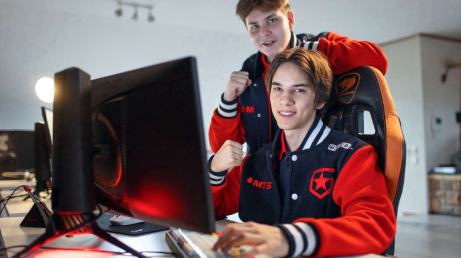 Hardecki Departs Aurora Apex Roster in Surprise Move - Image 2