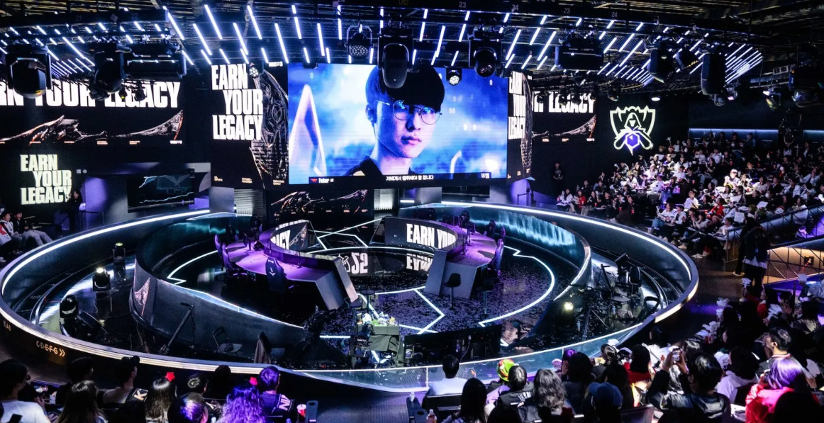 LCK stage esports arena