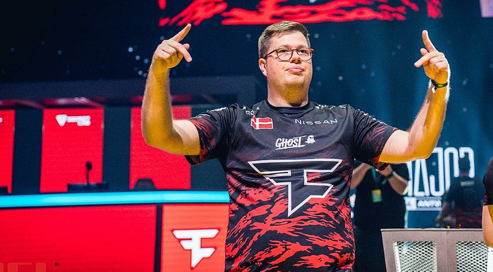 FaZe Clan player celebrating on stage during a CS2 tournament