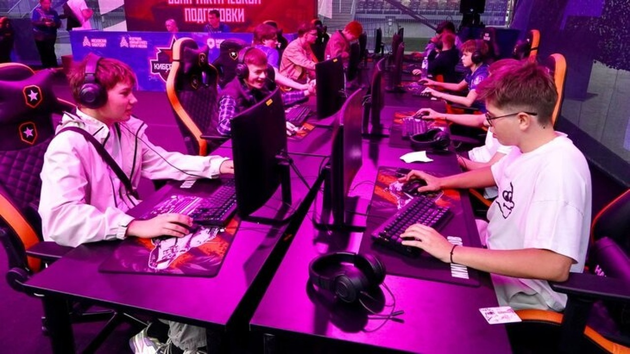 Competitors play Counter-Strike at a tournament venue